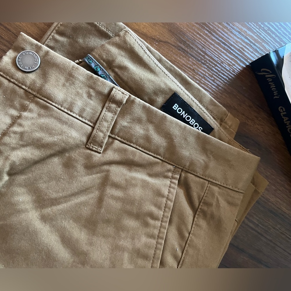 BRAND NEW NEVER WORN Bonobos Men’s trousers; slim fit; size 32x28;medium khaki